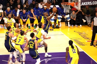 Golden State Warriors Hujani Lakers Tembakan 3 Angka