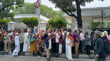 Dari Jalan Majapahit Hingga Simpang Harmoni, Ribuan Warga Antre Hadiri Open House Jokowi
