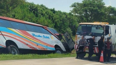 Bus Rosalia Indah Kecelakaan di Tol Batang, Polisi Periksa Sopir Sebelum Tetapkan Tersangka