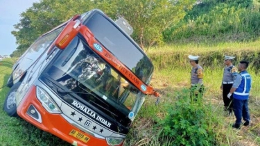 Bus Rosalia Indah Terguling di Km 370A Tol Batang-Semarang, 7 Korban Meninggal