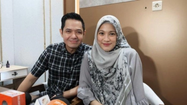 Dude Harlino dan Istri Hari Pertama Lebaran ke Dokter, Cek Kandungan