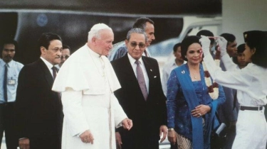 Penampakan Kamar Menginap dan Kasula Paus Yohanes Paulus II Saat Berkunjung di Flores 35 Tahun Lalu