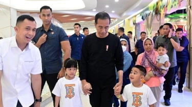 Diajak Jokowi ke Mal, Harga Kaos Anak Kahiyang Ayu Bukan Kaleng-kaleng