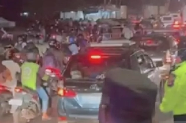 Pemudik di Jakarta Menyemut di Pantura hingga Arteri Karawang, SPBU Kerap Jadi Titik Kemacetan