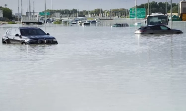 Badai dan Banjir Bandang Melanda Dubai hingga Melumpuhkan Bandara International, 18 Orang Tewas