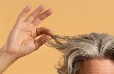 Penyebab Munculnya Uban di Usia Muda dan 3 Cara Mencegah Rambut Beruban di Usia Dini