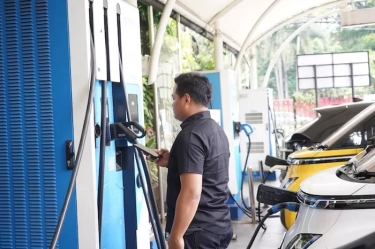 Periode Lebaran, Penggunaan Stasiun Pengisian Kendaraan Listrik di Jakarta Meningkat 300 persen
