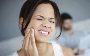 Jangan Panik, 4 Bahan Alami Ini Ampuh untuk Atasi Sakit Gigi, Salah Satunya Garam