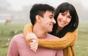 6 Tanda Anda Memiliki Hubungan yang Membuat Iri Kebanyakan Orang Menurut Psikologi, Salah Satunya Saling Percaya