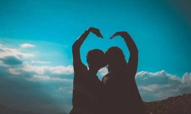 6 Tanda Kalau Pasanganmu Adalah Cinta Sejatimu, Coba Cek!