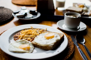 Jangan di-Skip! Selain Menjaga Energi Seharian, 6 Menu Sarapan Ini Efektif Wujudkan Berat Badan Ideal