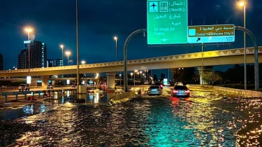Banjir Bandang Terjang Dubai, Warga Mulai Kesulitan Dapat Air Bersih