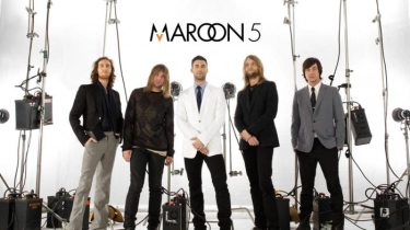 Terjemahan Lirik Lagu Wait - Maroon 5: Wait, Can You Turn Around, Can You Turn Around?