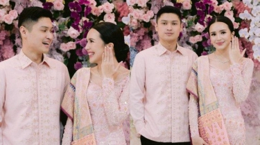 Resmi Dilamar Rizki Natakusumah, Beby Tsabina Akhirnya Bagikan Momen Pamer Cincin di Jari Manis