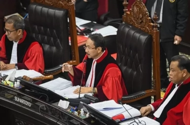 Tak Temukan Intervensi Jokowi, MK Nyatakan Pencalonan Gibran Sebagai Cawapres Tetap Sah