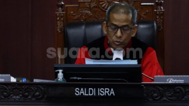 Isi Garasi 'Ngenes' Saldi Isra, Tetap Dissenting Opinion Soal Usia Cawapres sampai Hasil Pilpres 2024