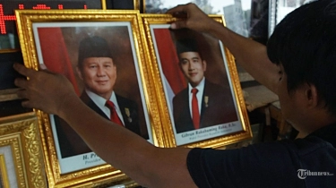 VIDEO Meski Belum Dilantik, Foto Prabowo-Gibran Sudah Banyak Dijual di Pasar Baru Jakarta
