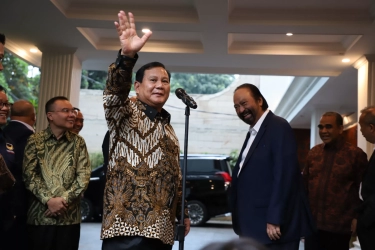 Prabowo Subianto Tetap Jabat Menhan hingga Dilantik jadi Presiden