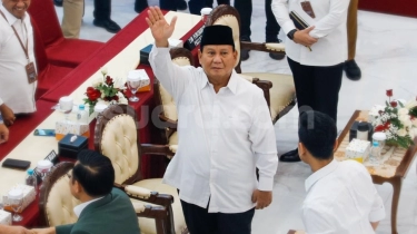 Usai Menghadap Jokowi Selama 2 Jam, Prabowo Keluar Dari Istana Jam 10 Malam