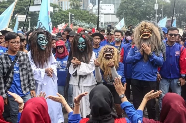 Demo dengan Tuntutan Cabut UU Cipta Kerja, KSP Tiba-tiba Klaim Negara Selalu Hadir saat Buruh Terkena PHK
