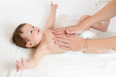 Penting! Kenali Warna, Tekstur dan Frekuensi BAB Normal Pada Bayi Usia 0-1 Bulan