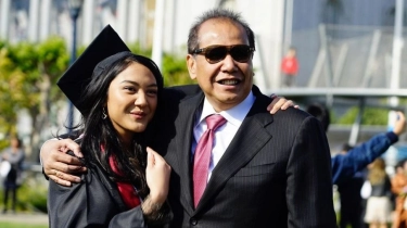 Putri Tanjung Cuma Digaji Rp100 Juta di Perusahaan Ayahnya, Ternyata Bayarannya Sama dengan Kiky Saputri Ambil Job MC!