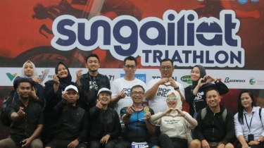 Dongkrak Industri Pariwisata Lokal Lewat Event Sungailiat Triathlon 2024