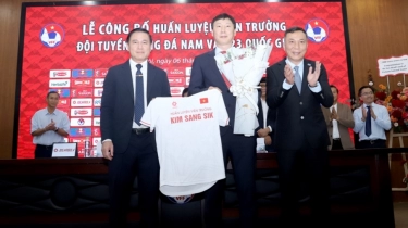Pelatih Baru Vietnam Cuma Ditargetkan Lolos Semifinal Piala AFF 2024