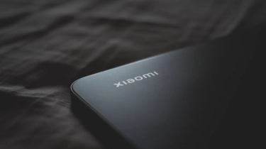 Xiaomi 15 Pro Bakal Dipersenjatai Kamera Telefoto Periskop dan Layar Lengkung Mikro 2K