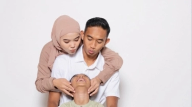 Adiknya Digandrungi Banyak Penggemar Cewek, Kakak Rizky Ridho: Ngaku Siapa yang Sholawatin?