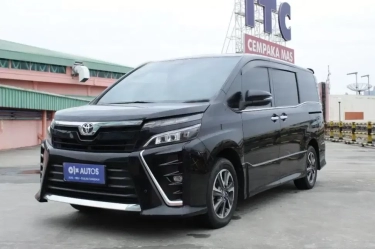 Harga Rp 200 Jutaan dengan Pajak Hidup, Toyota Voxy Serasa Alphard