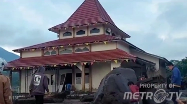 Diterjang Banjir Bandang, Masjid di Sumbar Masih Berdiri Kokoh