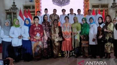 Dukung Pelaku UMKM Perempuan Mandiri, Para Istri Menteri Hadiri HUT ke-44 Dekranas