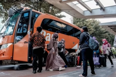 Menparekraf Dorong Pengawasan Kelaikan Bus Pariwisata Diperkuat