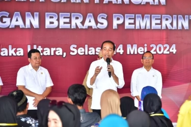 Polling Institute Sebut Approval Rating Jokowi Tembus 77,1 Persen