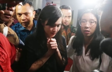 Usai 10 Jam Diperiksa Kejagung Terkait Kasus Korupsi Izin Tambang Timah Suaminya, Sandra Dewi Ucapkan Terima Kasih