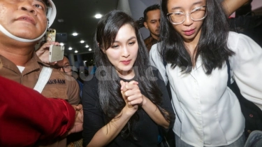 Beda Gestur Sandra Dewi saat Diperiksa Kejagung Pertama Kali dengan Sekarang, Tak Ada Lagi Senyum Finger Love