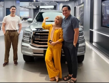 Verrell Bramasta Belikan Ibu Tirinya SUV Bongsor, Mobil Apa Itu? Berapa Harganya?