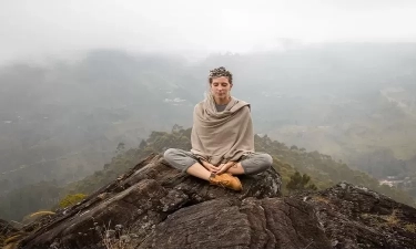 Tips Meditasi Alam Saat Melakukan Aktivitas Pendakian Gunung