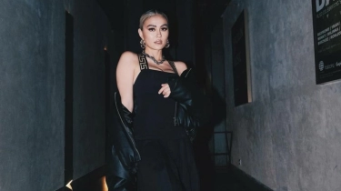 Agnez Mo Dikritik karena Minum Starbucks saat Live, Ingat Lagi Merek yang Jadi Target Utama BDS