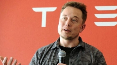 Elon Musk Kembali Pakai Batik Bomba di Forum Indonesia, Outfit Favorit?