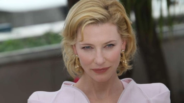 Potret Cate Blanchett Pakai Dress Bendera Palestina di Cannes Film Festival 2024, Warga +62: Cantik Banget