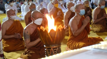 Apa Itu Api Dharma, Komponen Penting Saat Perayaan Tri Suci Waisak Bagi Umat Buddha