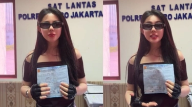 Kacamata dan Sarung Tangan Hitam Zoe Levana di Kantor Polisi, Netizen: Mau Ngojek Mbak?