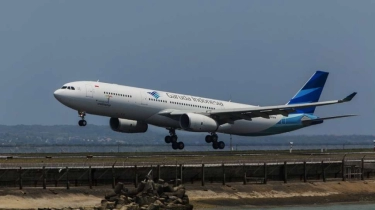 Tarif Tiket Pesawat Garuda Dituding Mahal, Bosnya: Pilot Gue Engga Tidur!
