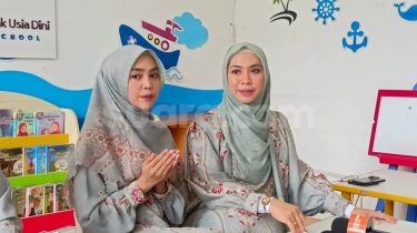 Ria Ricis dan Oki Setiana Dewi Bikin Sekolah Sendiri, Seragamnya Jadi Perbincangan: Cantik Banget