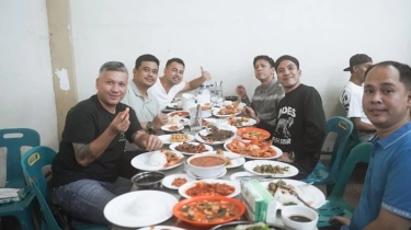 Momen Ariel Noah-The Dudas Minus One Diajak Bobby Santap Seafood di Medan