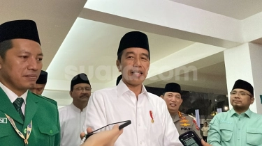 Ogah Pusing Dikritik Pedas Megawati, Begini Kata Jokowi soal Tangisan Puan Maharani di Rakernas PDIP