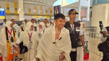 Senyum Witan Sulaeman Tiba di Jeddah! Punya Doa untuk Timnas Indonesia di Depan Kabah