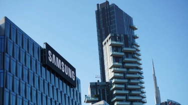 HP Samsung Pelan-pelan Jadi 'Made in China' Biar Tetap Murah
